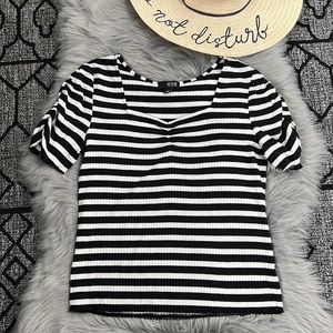 EUC a.n.a. Black White Stripe Stretchy Top sz L